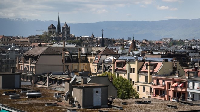 Voters in Geneva, Switzerland, have agreed to introduce a minimum wage in the canton that is the equivalent of US$25 an hour. (Fabrice Coffrini/AFP/Getty Images/CNN)
