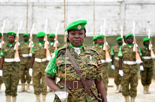 A guard of honour mounted for the Chief of Defense Forces (CDF), of the Uganda People’s Defence Force Gen David Muhoozi who arrived on official visit in Mogadishu, Somalia on 15 August 2017/AMISOM Photo