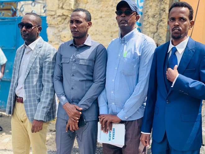 SJS and SOMA General Secretaries stand in solidarity with journalist Abdiaziz Gurbiye after the court appearance on Tuesday 7 July, 2020. | Photo/SJS.