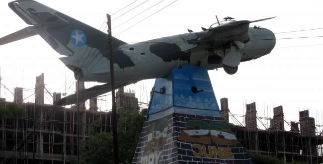 Fighter jet monument in Hargeisa