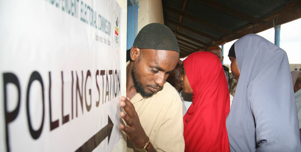 Voters queue to cast their vote at the Habaswein Primary School in the Wajir South by-election October 13, 2010. ODM K's candidate Mahamud Sirat took an early lead with 2,476 votes against 1,547 for Kanu’s Hassan Ali in 20 out of 68 polling stations. HEZRON NJOROGE