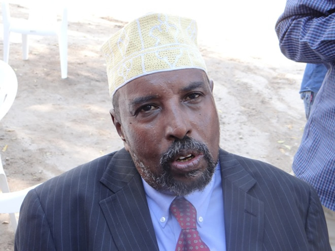 Wafdigii uu Hoggaaminayay Sheekh Axmed Madoobe oo Qado Sharaf loogu Sameeyay Magaalada Muqdisho (SAWIRRO)