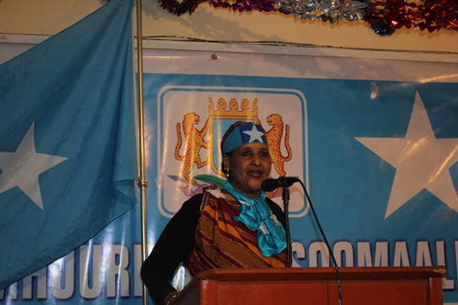 Kal-fadhigii Saddexaad ee Baarlamanka Somalia oo Muqdisho ka furmay iyo Madaxweynaha oo Khudbad ka jeediyay (SAWIRRO)