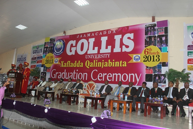 Madaxweynaha Somaliland oo ka qayb-galay xaflad loo sameeyay arday ka Qalin-jabisay Jaamacadda Golis (SAWIRRO)