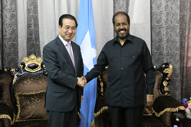 Madaxweyne Xasan Sheekh oo Xarunta Madaxtooyada Somalia kula kulmay Wafdi ka socday Dalka Shiinaha (SAWIRRO)