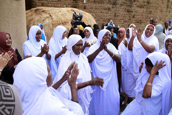 Members of the Gar Gaar dance troupe perform a Somali traditional dance during Kenya's first Somali Heritage Week at the Nairobi National Museum starting today ending November 21, 2015. PHOTO | DIANA NGILA