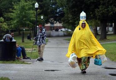 Maryan Osman carried her groceries home.