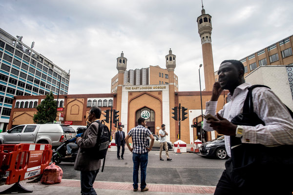 The East London Mosque, which serves residents of Bethnal Green, abuts London's financial center.