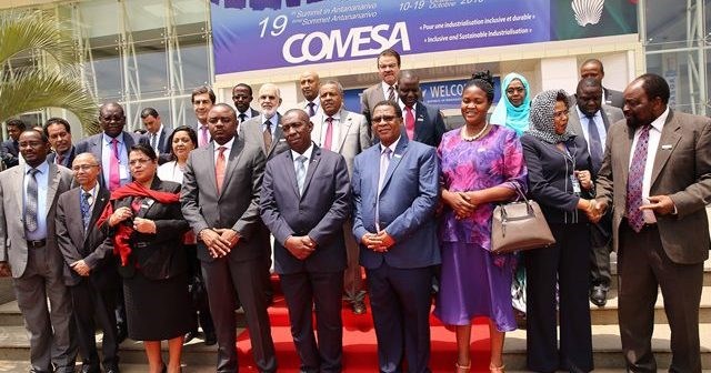 Commesa bloc officials.