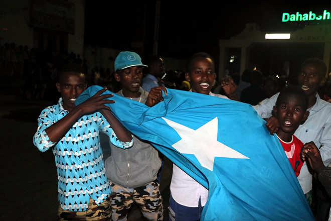 Somali residents warmly welcome the election of their president.HOL/Dalmar Gure