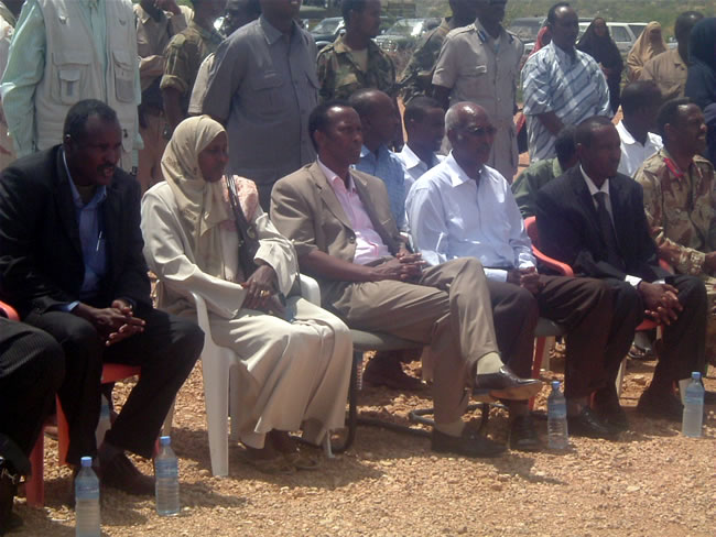 Socdaalka R/W Geedi - HOL