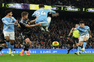 Foden grabs win for Manchester City but Donnarumma riles Leeds’ Farke