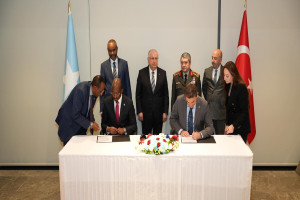 Soomaaliya iyo Turkiga oo kala saxiixday dhaqan-gelinta Heshiiska Iskaashiga iyo Horumarinta Waxsoosaarka Badda