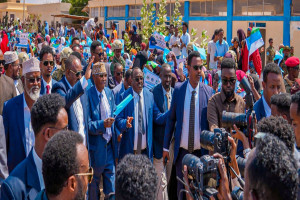 Hogaamiyeyaasha Mucaaradka iyo Dowlad Goboleedyada Jubbaland iyo Puntland oo goor dhow shir uga furmaya Kismaayo